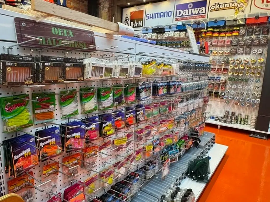 Silah Market Beylikdüzü olta malzemeleri reyonu